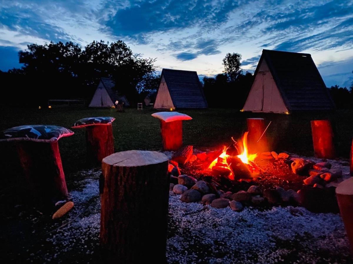 Greenvalleyglamping Sesce Pri Preboldu Exterior foto